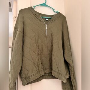 Old navy quilted cropped sweatshirt